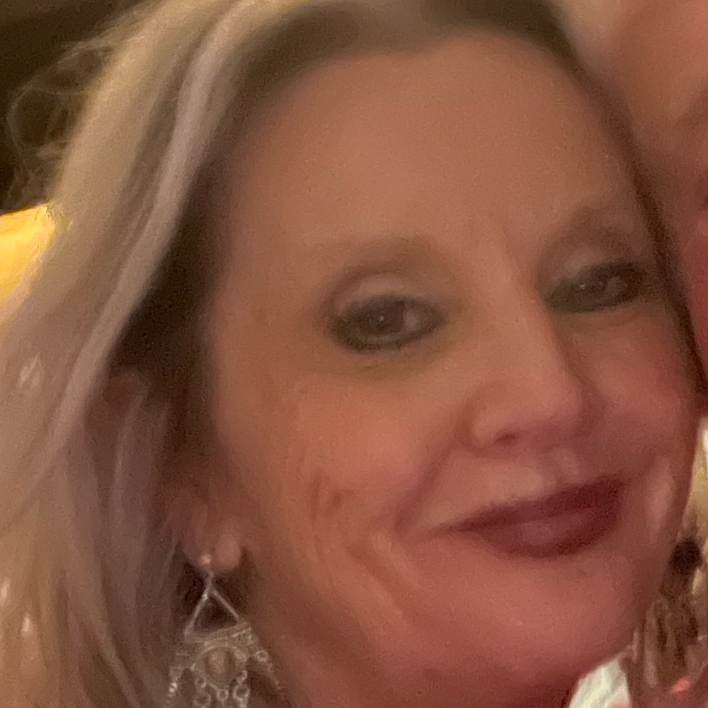 Meet your Posher, Debbie